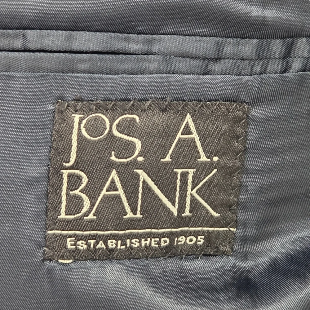 Jos. A. Bank measurements chest